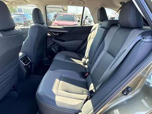 Certified 2025 Subaru Outback Onyx Edition AWD/4WD image 11