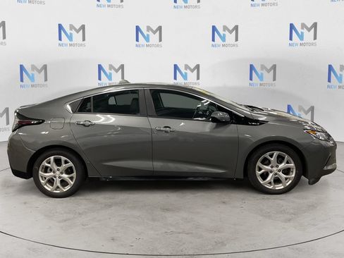 Used 2017 Chevrolet Volt Premier FWD image 6