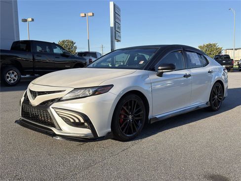 Used 2021 Toyota Camry XSE w/ Navigation Package FWD image 2