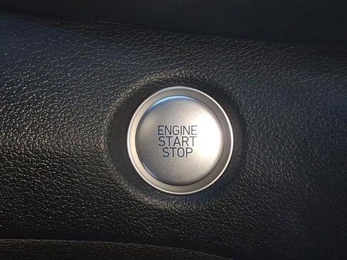 Used 2022 Hyundai Santa Fe SEL w/ Convenience Package image 14