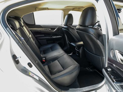 Used 2018 Lexus GS 450h image 40