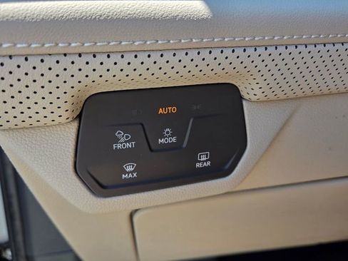 New 2026 Volkswagen Atlas SE FWD image 26