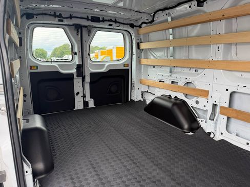Used 2025 Ford Transit 250 Low Roof w/ Exterior Upgrade Package RWD image 26