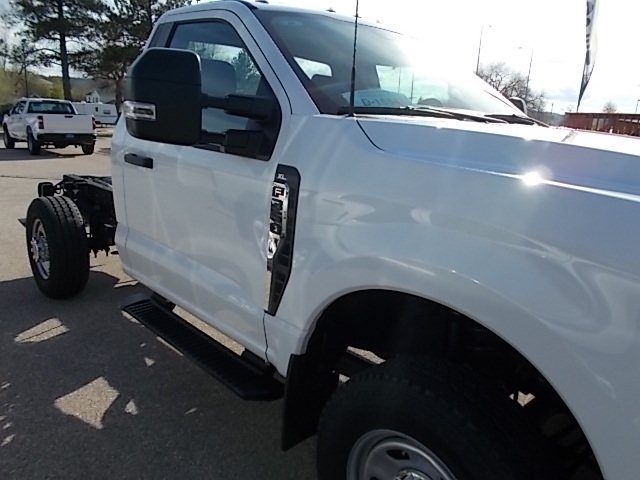 Used 2024 Ford F350 XL w/ Snow Plow Prep Package AWD/4WD image 34