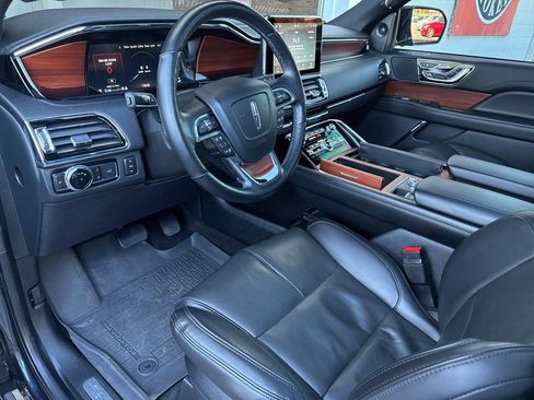 Used 2021 Lincoln Navigator Reserve image 20