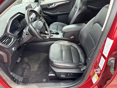 Used 2021 Ford Escape Titanium AWD/4WD image 11