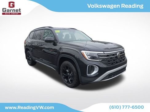 New 2026 Volkswagen Atlas Peak Edition image 7