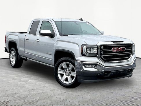 Used 2018 GMC Sierra 1500 SLE w/ SLE Value Package AWD/4WD image 3