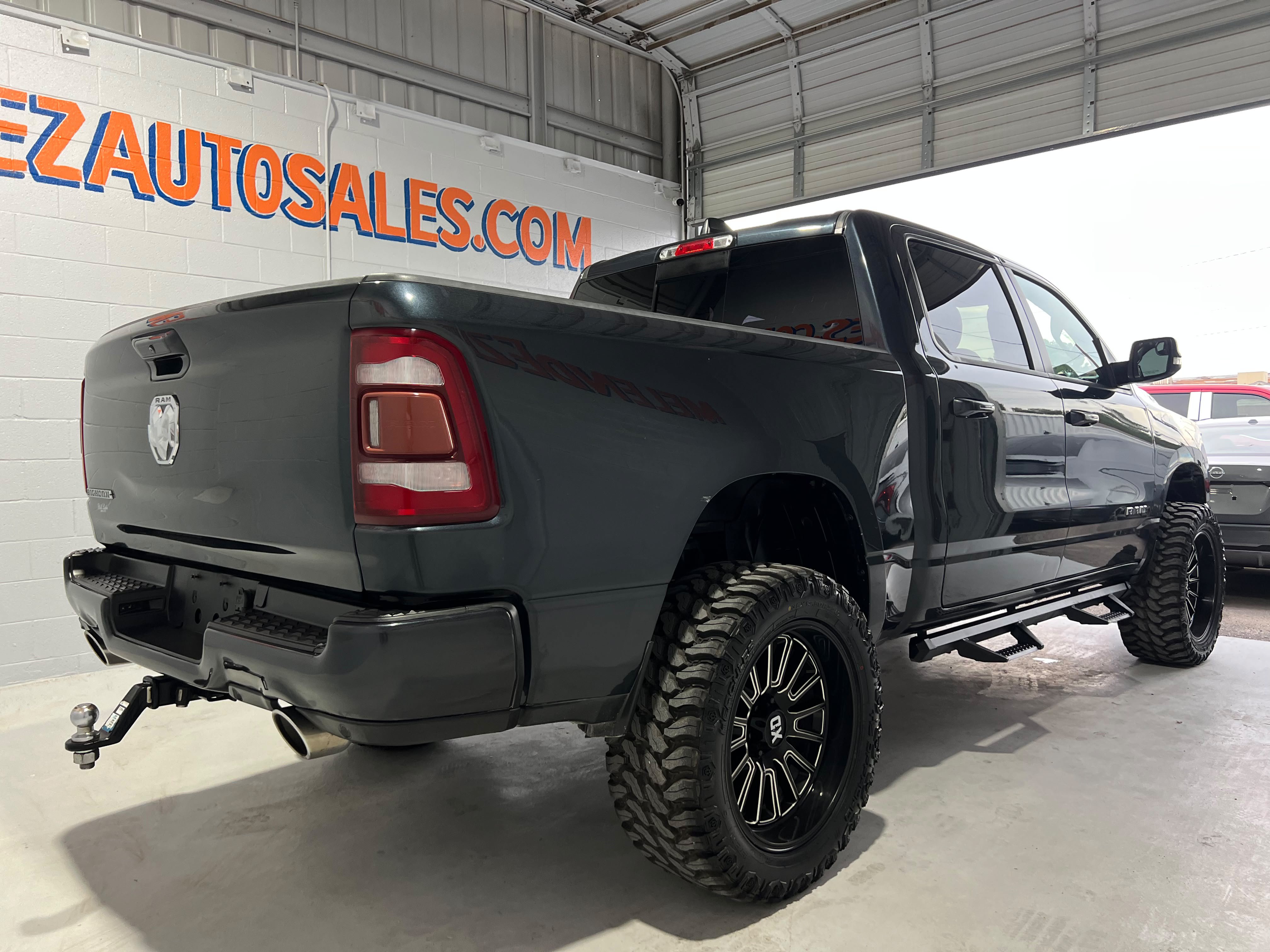 Used 2019 RAM 1500 Big Horn RWD image 5