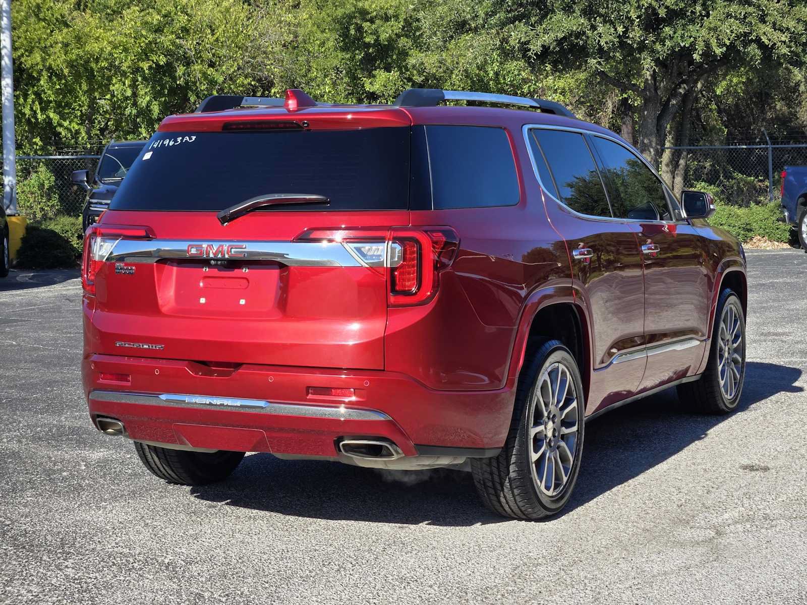 Certified 2023 GMC Acadia Denali w/ Denali Ultimate Package FWD image 7