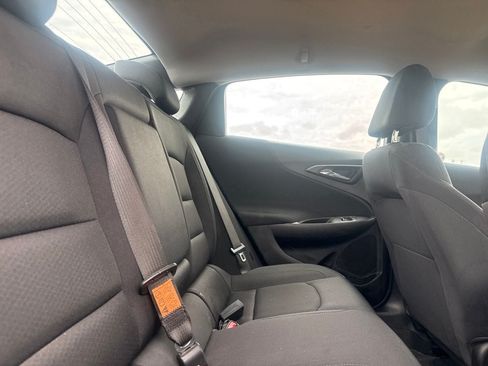 Used 2025 Chevrolet Malibu LT FWD image 32