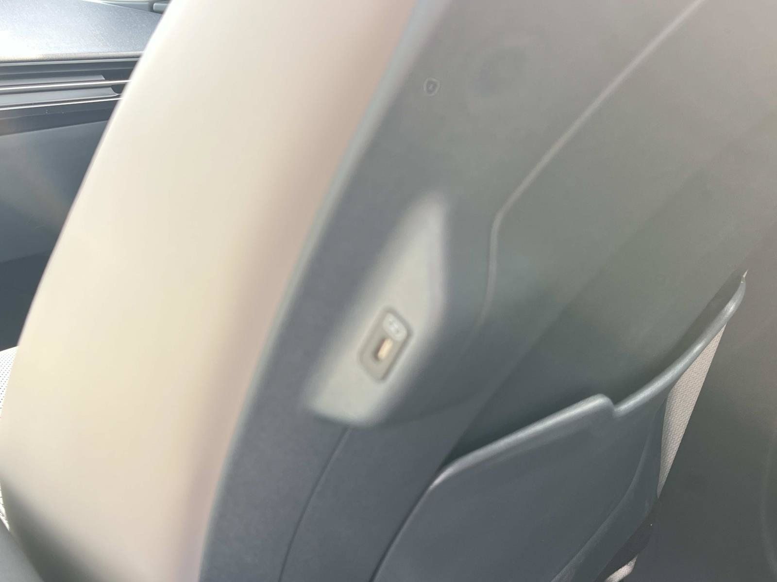 Used 2024 Kia EV6 Wind RWD image 16