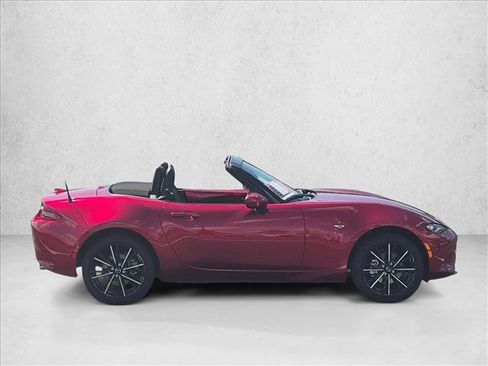Used 2025 MAZDA MX-5 Miata Grand Touring w/ Weather Package RWD image 4