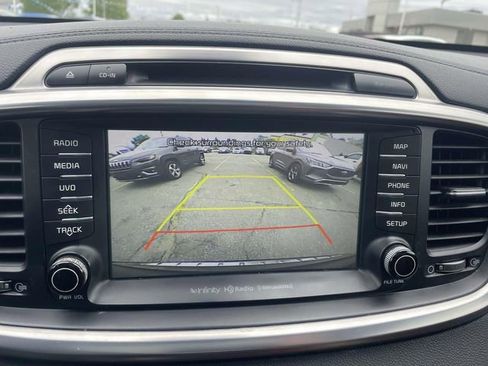 Used 2018 Kia Sorento SX image 27