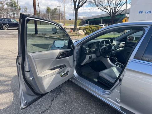 Used 2016 Honda Accord EX-L image 14