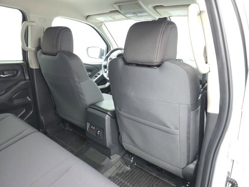 Used 2025 Nissan Frontier SV w/ SV Convenience Package AWD/4WD image 48