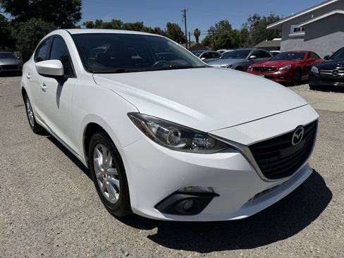 Used 2015 MAZDA MAZDA3 i Touring w/ Technology Package FWD image 3