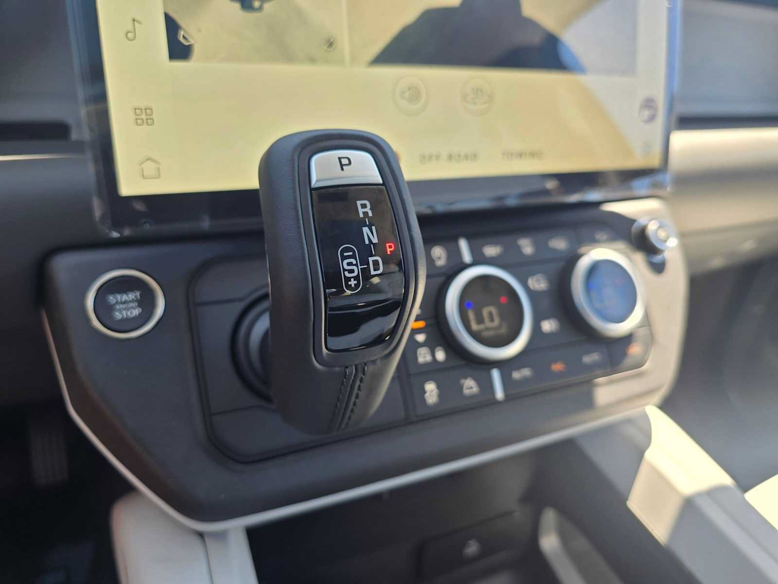 New 2026 Land Rover Defender 110 S AWD/4WD image 29