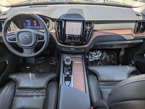 Used 2024 Volvo XC60 T8 Ultimate w/ Protection Package Premier AWD/4WD image 22