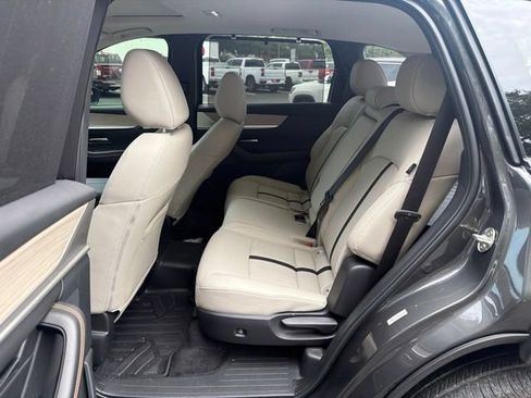 Used 2024 MAZDA CX-90 3.3 Turbo w/ Preferred Plus AWD/4WD image 17