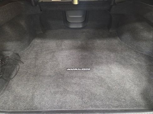 Used 2010 Toyota Avalon Limited image 15