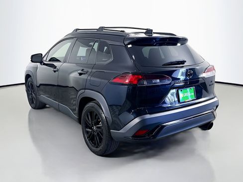 Used 2024 Toyota Corolla Cross AWD Hybrid w/ Moonroof Package image 7