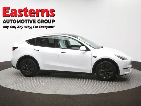 Used 2022 Tesla Model Y Long Range AWD/4WD image 42