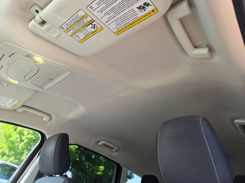 Used 2018 Ford Escape SE image 10