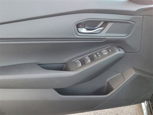 Used 2025 Honda Accord SE image 13