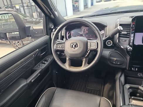 Used 2025 RAM 3500 Limited AWD/4WD image 15