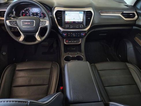 Used 2023 GMC Acadia Denali w/ Denali Ultimate Package FWD image 19