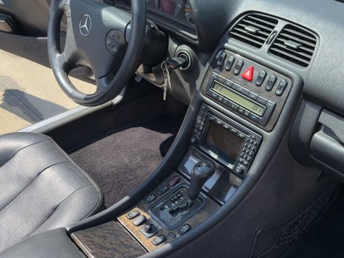 Used 2000 Mercedes-Benz CLK 430 Cabriolet image 42