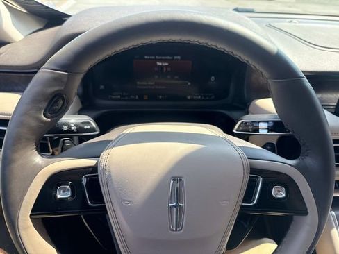 Used 2023 Lincoln Aviator Reserve w/ Equipment Group 201A image 25