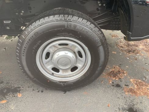 Used 2024 Ford F350 XL image 9