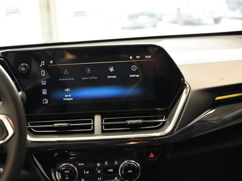 New 2026 Chevrolet Trax ACTIV w/ Sunroof Package FWD image 15