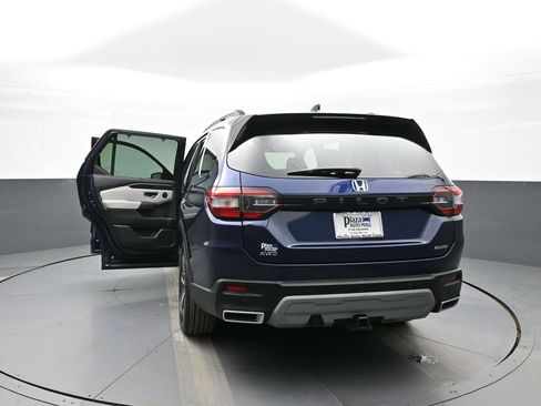 Certified 2024 Honda Pilot Elite image 49