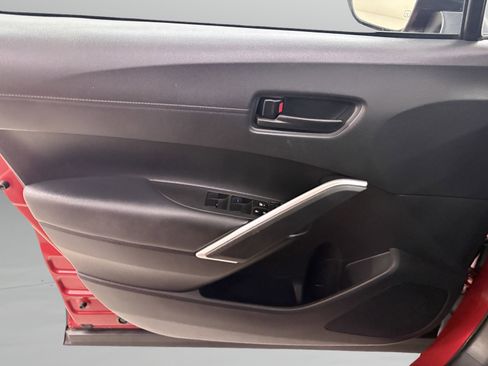 Used 2022 Toyota Corolla Cross LE w/ Moonroof Package FWD image 24