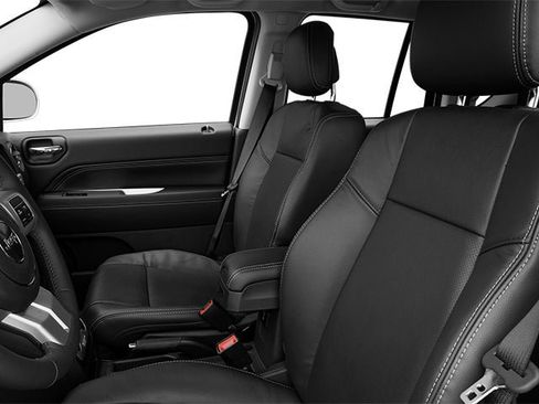 Used 2014 Jeep Compass Latitude AWD/4WD image 9