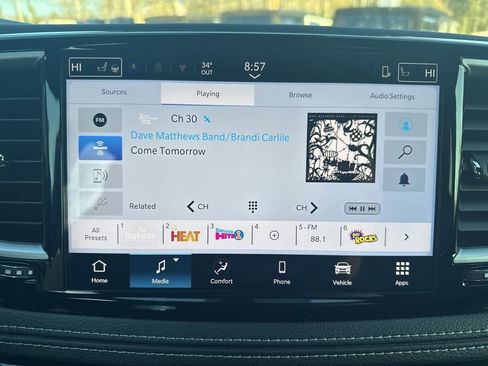 New 2026 Chrysler Pacifica Select image 18
