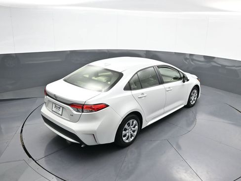 Certified 2022 Toyota Corolla LE FWD image 37