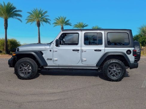 Used 2024 Jeep Wrangler Sport S image 2