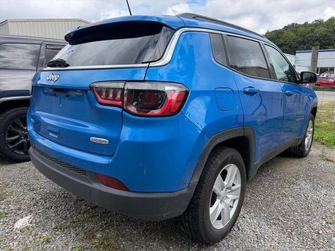 Used 2022 Jeep Compass Latitude w/ Sun and Sound Group AWD/4WD image 12