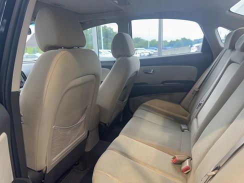 Used 2010 Hyundai Elantra GLS FWD image 7