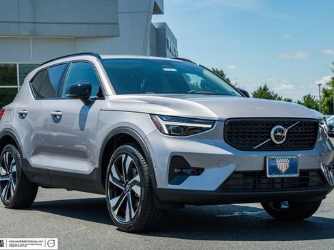 New 2026 Volvo XC40 B5 Plus w/ Climate Package AWD/4WD image 1