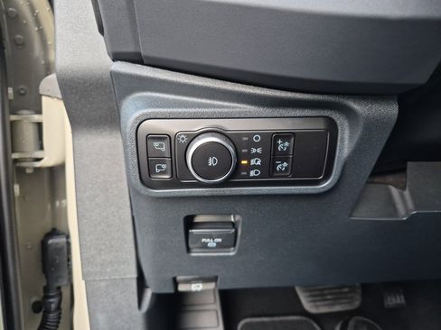 New 2025 Ford Bronco Badlands image 24