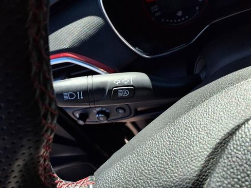 Used 2023 Chevrolet TrailBlazer RS image 12