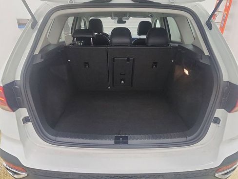 Used 2023 Volkswagen Taos SE image 21