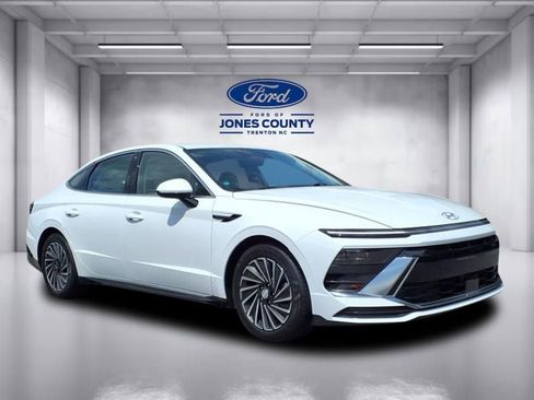 Used 2024 Hyundai Sonata SEL image 1