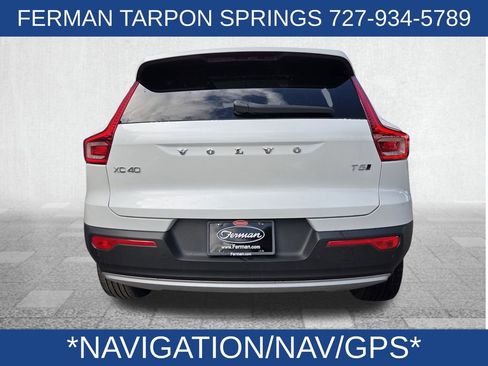 Used 2021 Volvo XC40 T5 Inscription w/ Advanced Package image 8