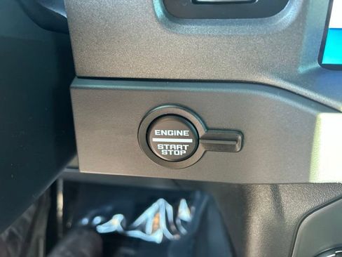 Used 2025 Ford Bronco 2-Door w/ Sasquatch Package AWD/4WD image 22